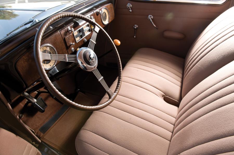  Packard Six Coupe 1937 года  (фото 4 из 5)